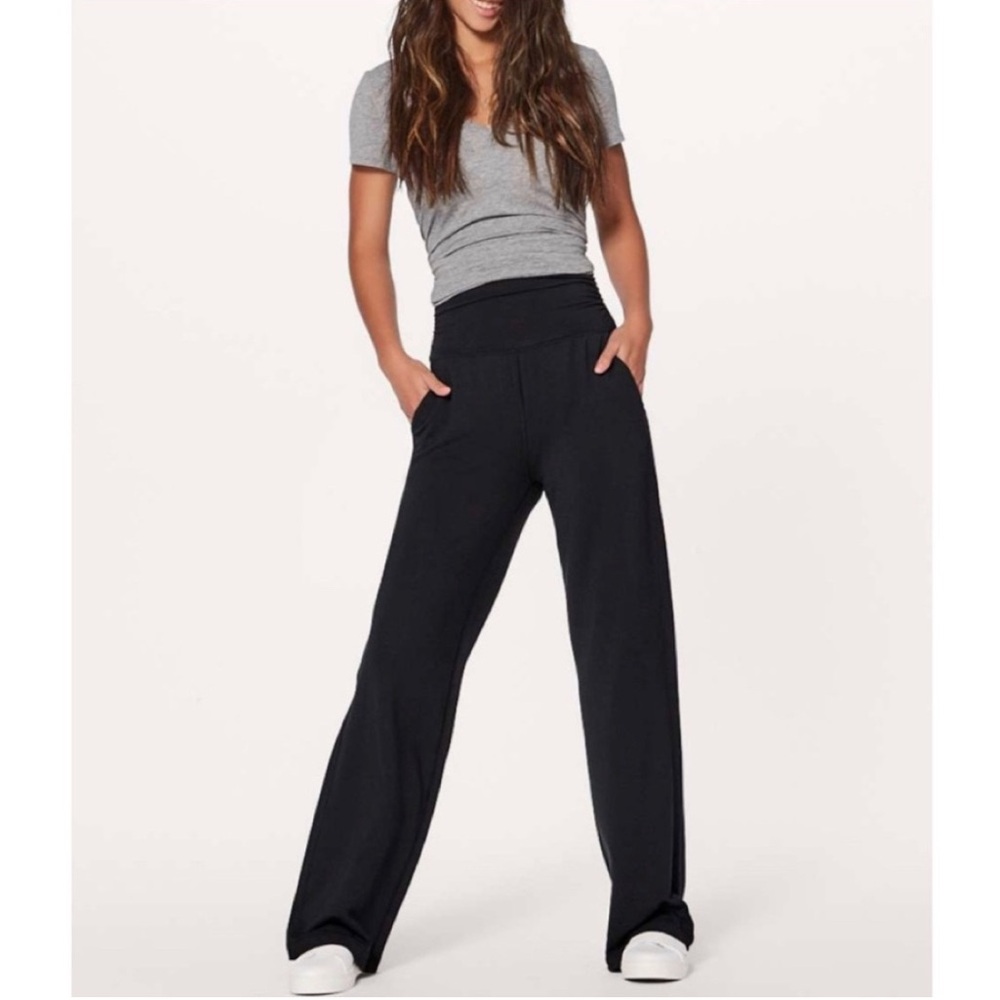 Lululemon Take it easy pant 6 25.5” read